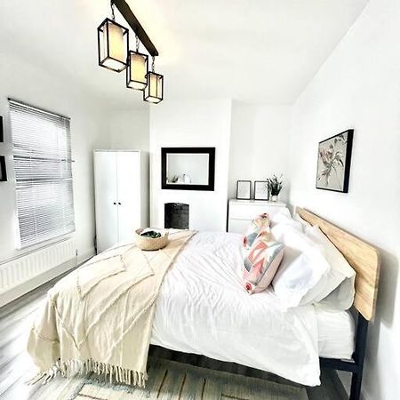 Spacious Modern Victorian House In Rochester Wainscot Extérieur photo
