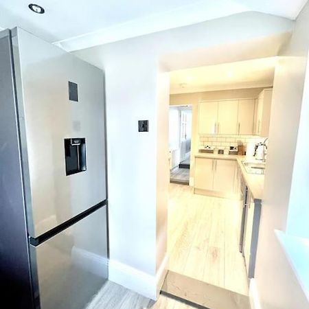 Spacious Modern Victorian House In Rochester Wainscot Extérieur photo