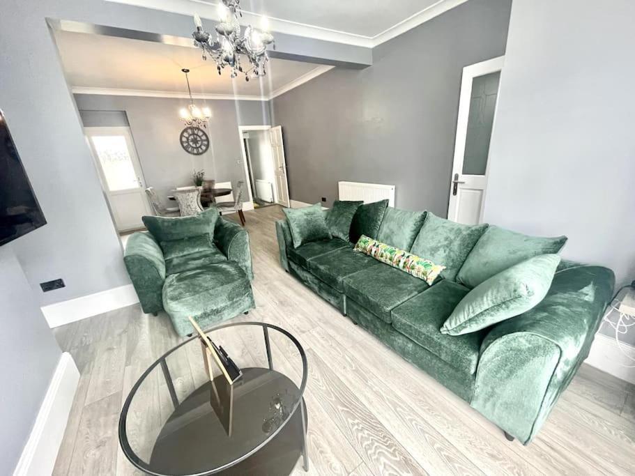 Spacious Modern Victorian House In Rochester Wainscot Extérieur photo
