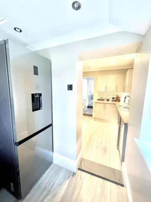 Spacious Modern Victorian House In Rochester Wainscot Extérieur photo