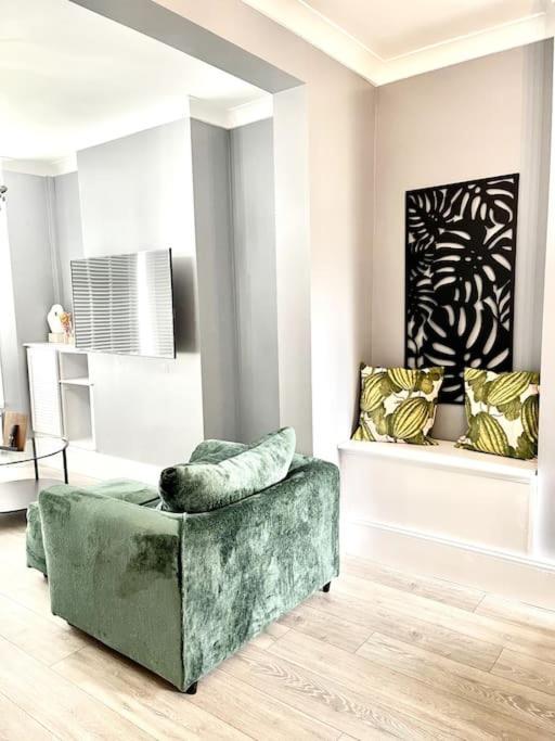 Spacious Modern Victorian House In Rochester Wainscot Extérieur photo
